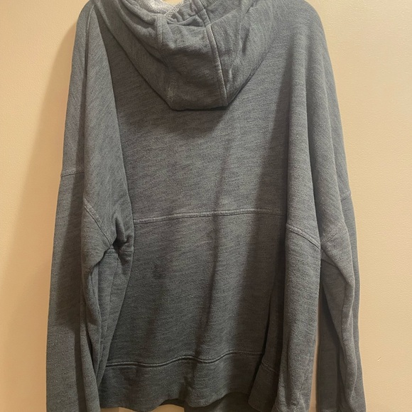 Carhartt Women's Green Hoodie - Picture 2 of 4